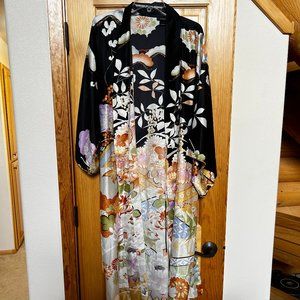 Natori Couture Floral  "Kimono" Inspired Robe, Size M
